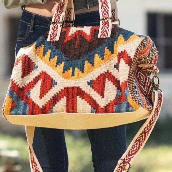 NWT Aztec Print Weekender Duffle Bag - Picture 5 of 6